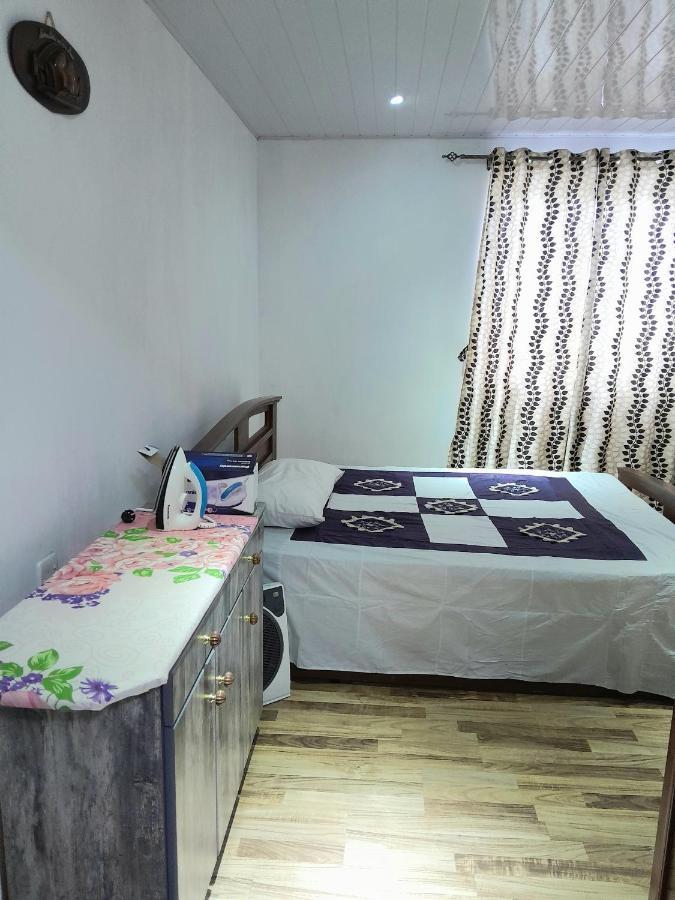 Beautiful Affordable House - 5 Minutes From The Airport And 12 Minutes To Blue Bay * Mon Tresor