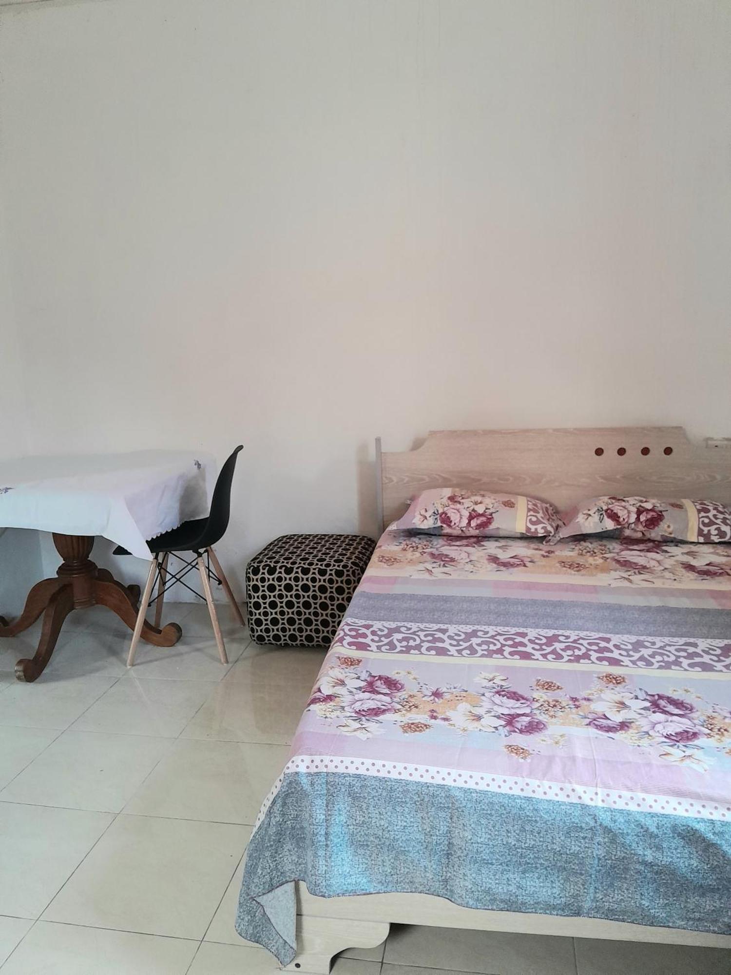 Beautiful Affordable House - 5 Minutes From The Airport And 12 Minutes To Blue Bay Holiday home *