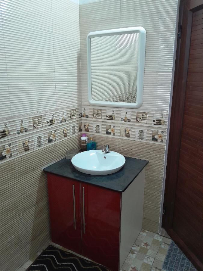 Beautiful Affordable House - 5 Minutes From The Airport And 12 Minutes To Blue Bay Holiday home Mon Tresor